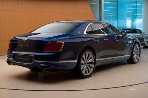 Bentley Flying Spur First Edition 2020 года  (UAE)